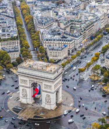 aerial of arc de triomphe