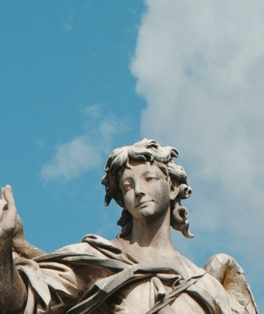 statue
