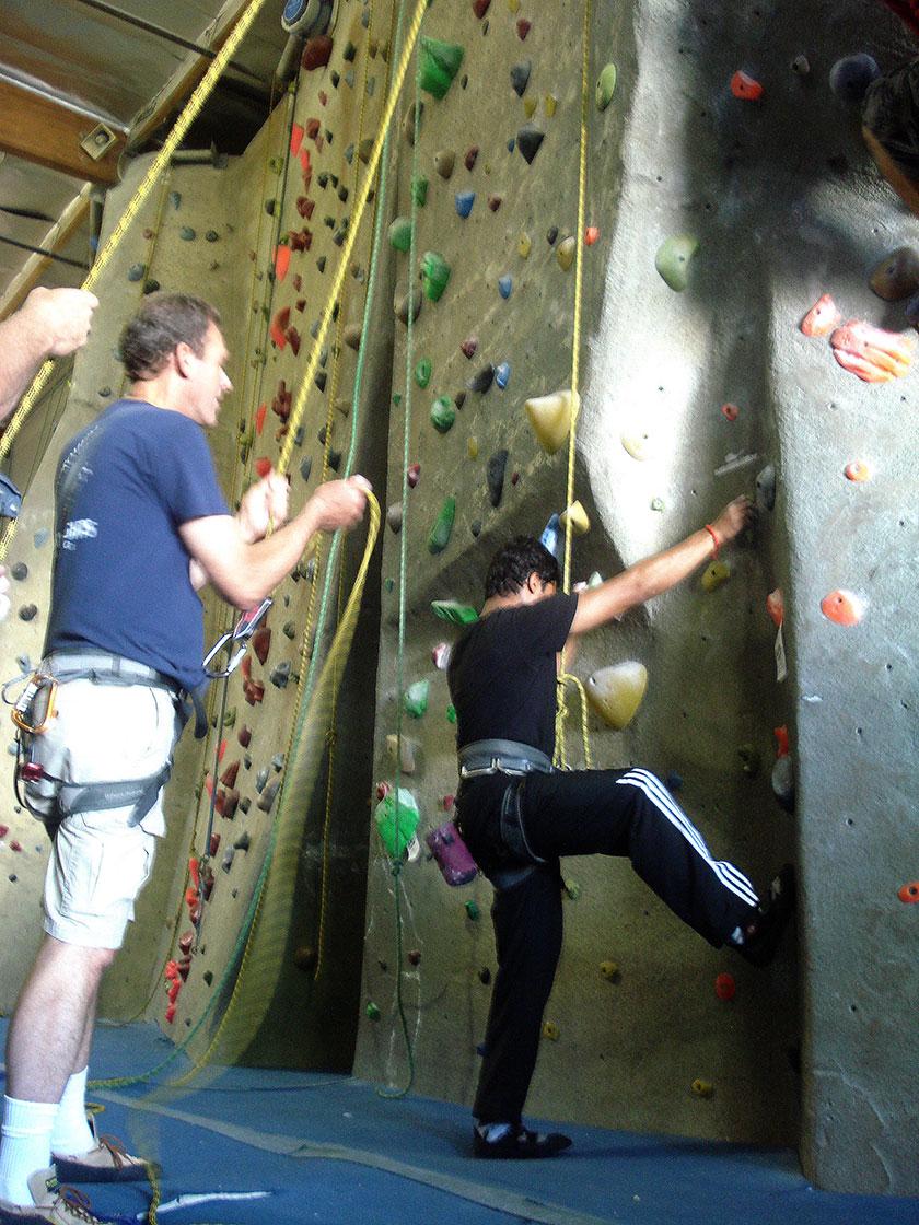 faculty_mentor_indoor_climbing.jpeg
