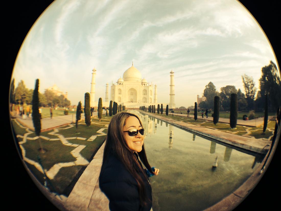 Prof. Stockstill in front of the Taj Mahal