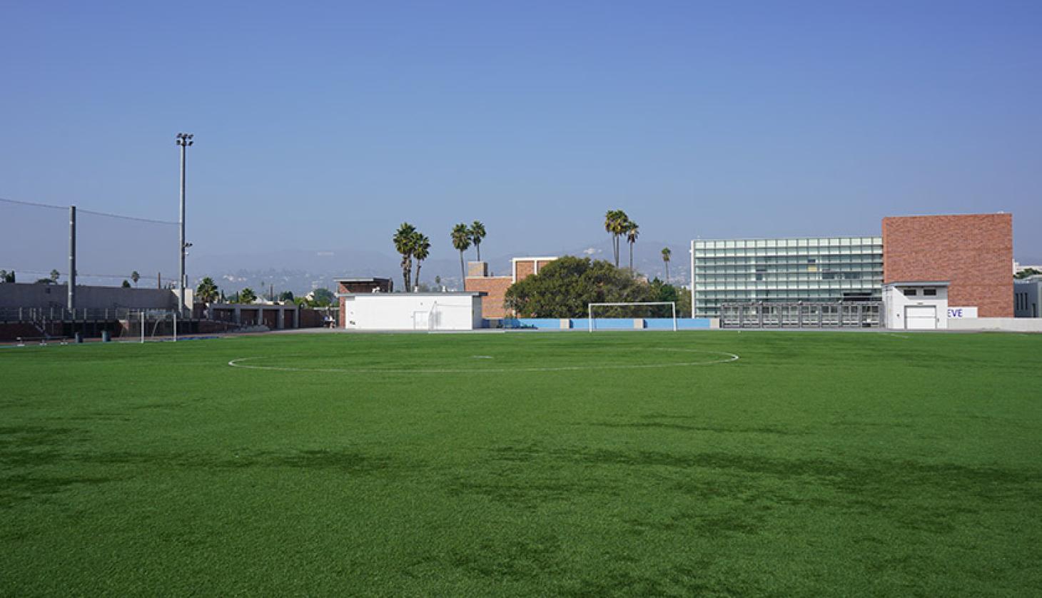 outdoor_soccer01.jpg