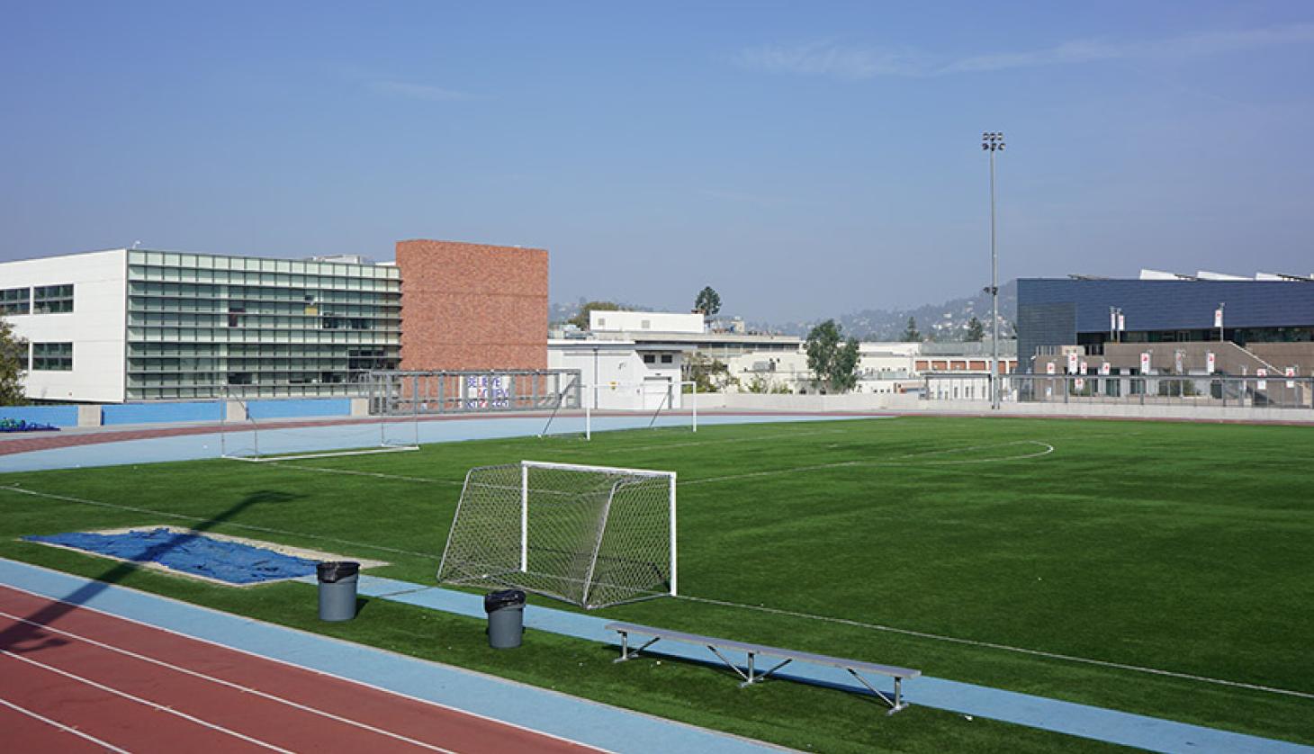 outdoor_soccer02.jpg